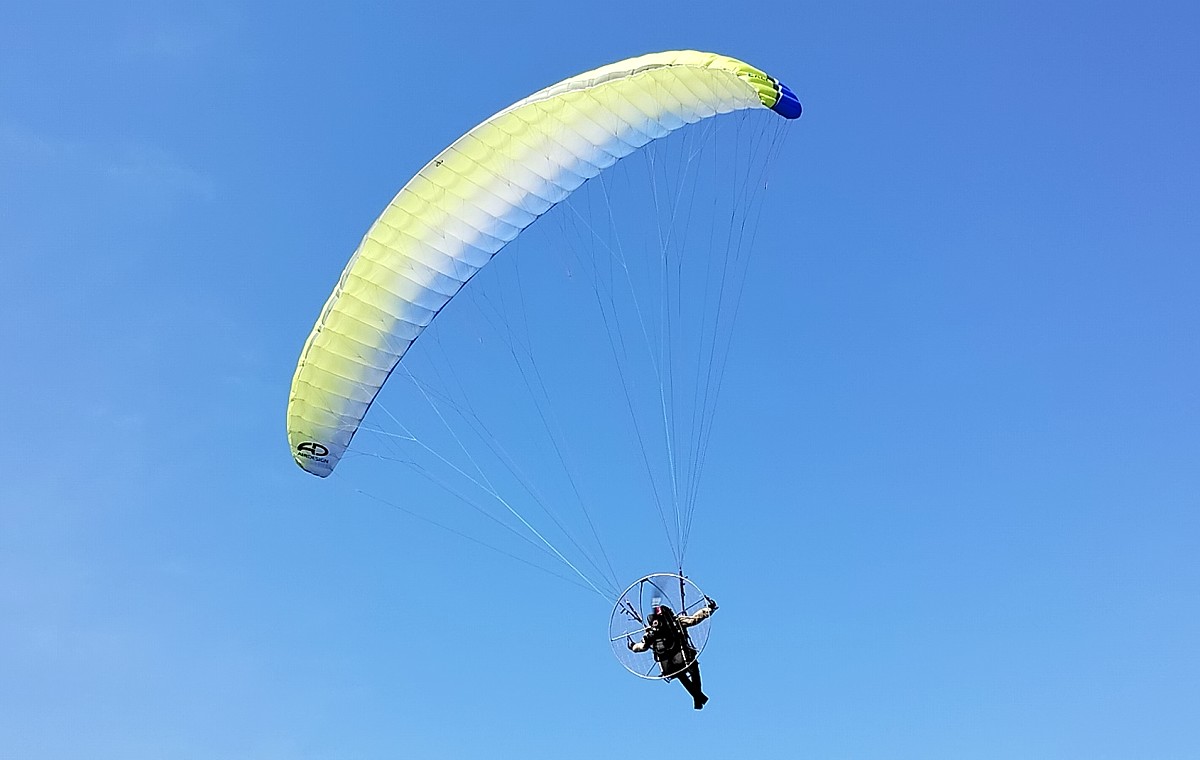 一緒に大空を散歩しませんか?三重パラモーター倶楽部メンバー募集中☆